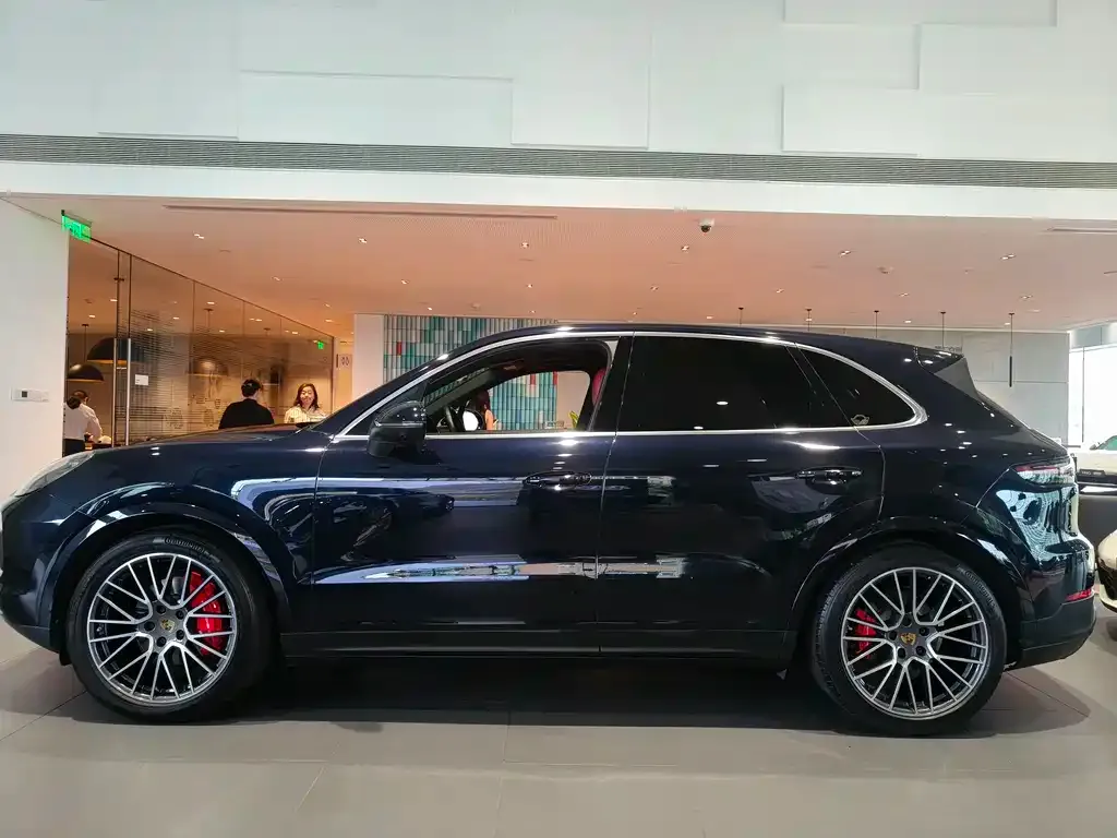 Porsche Cayenne — фото 2