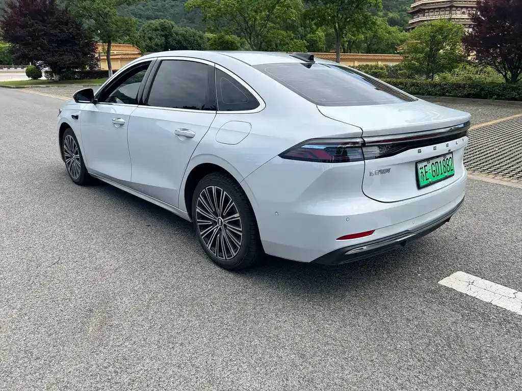 Geely 银河A7 EM — фото 4