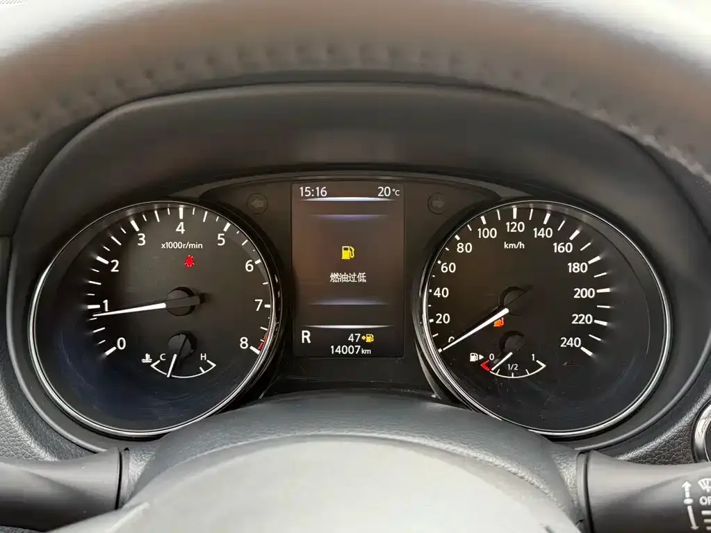 Nissan X-Trail — фото 2