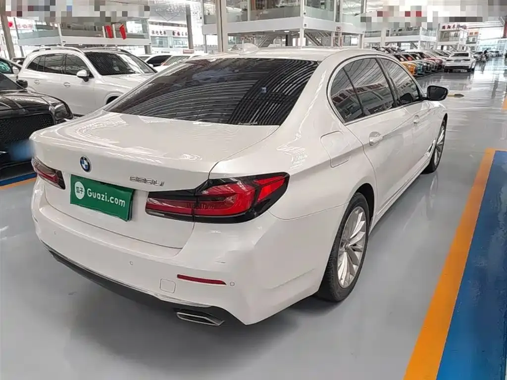 BMW 5 Series — фото 10