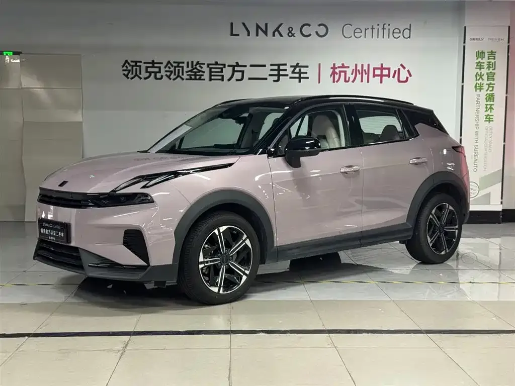 Lynk & Co 06 EM-P