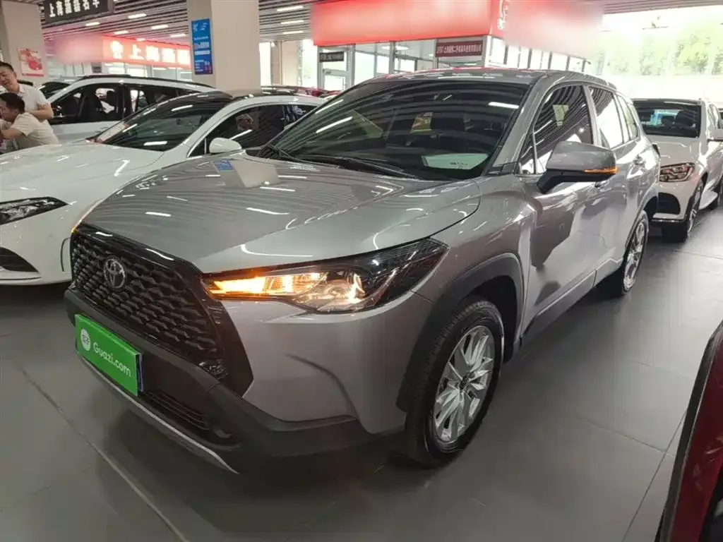 Toyota Corolla Cross — фото 1