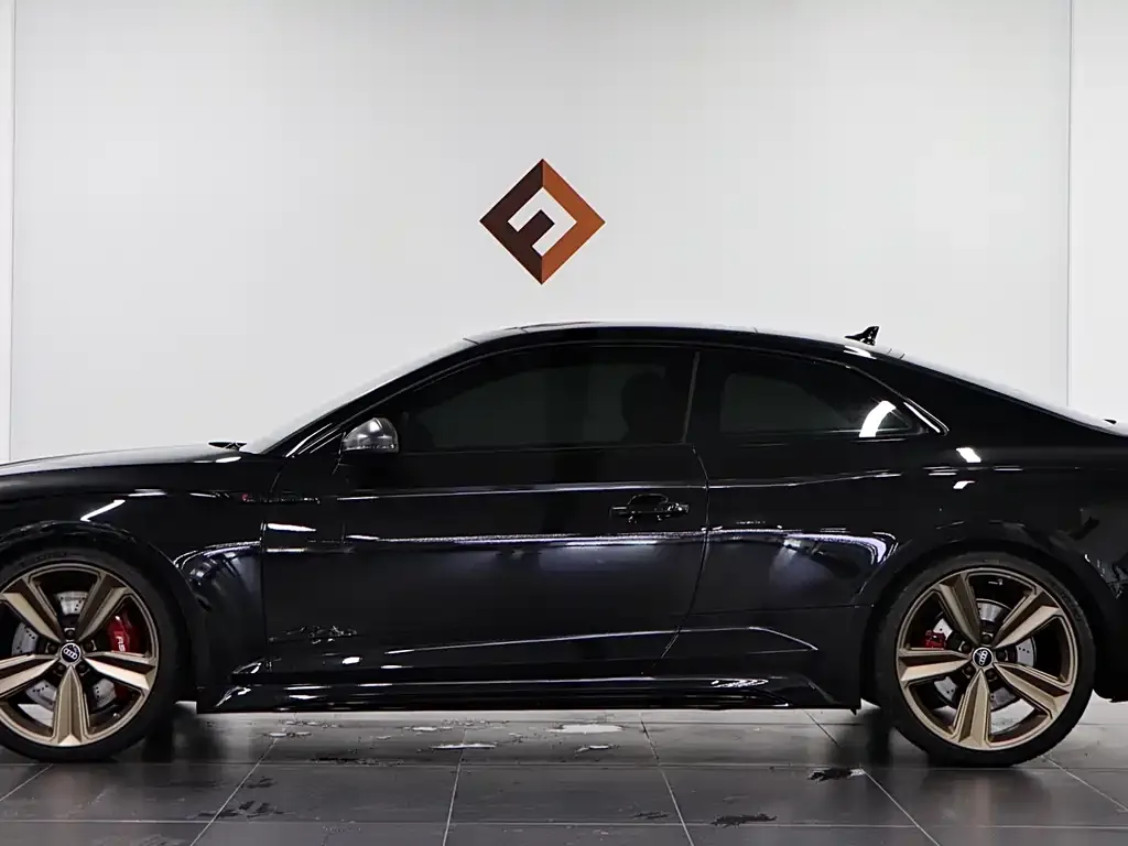 Audi RS 5 — фото 10