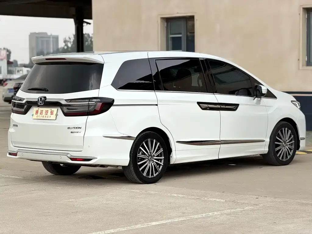 Honda Elysion 2023 из CN, фото 8