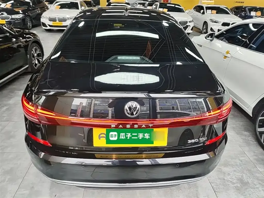Volkswagen Passat — фото 8
