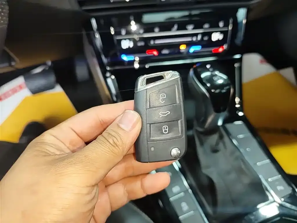 Volkswagen Passat — фото 7