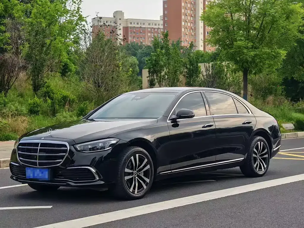 Mercedes-Benz S-Class — фото 1