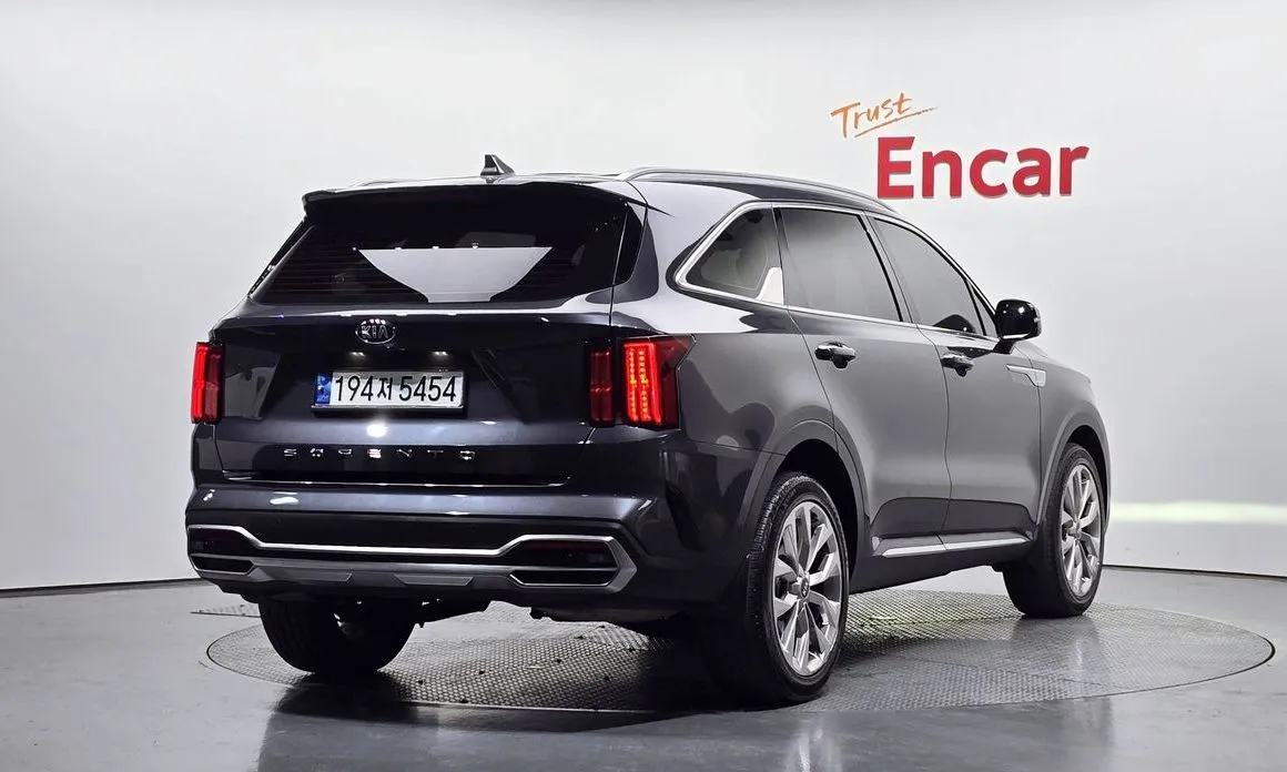 Kia Sorento — фото 3
