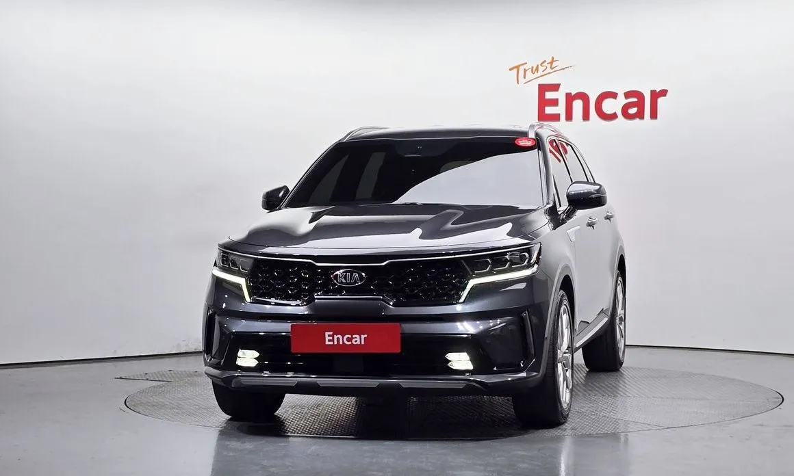 Kia Sorento — фото 6