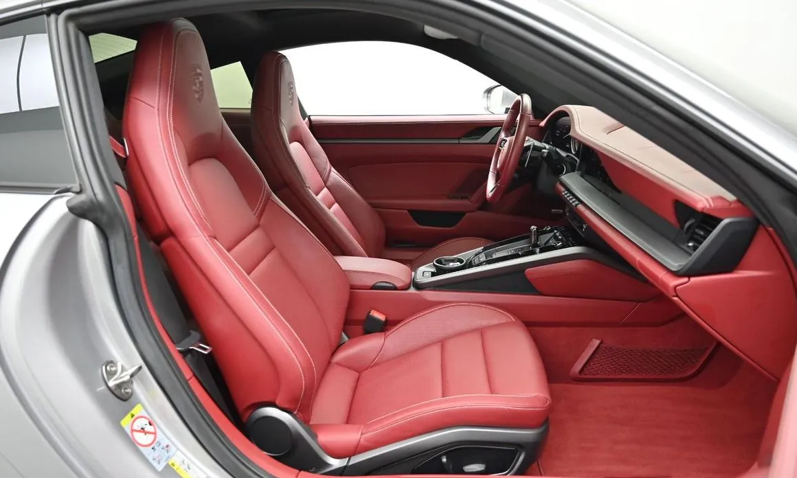 Porsche 911 2024 из KR, фото 7