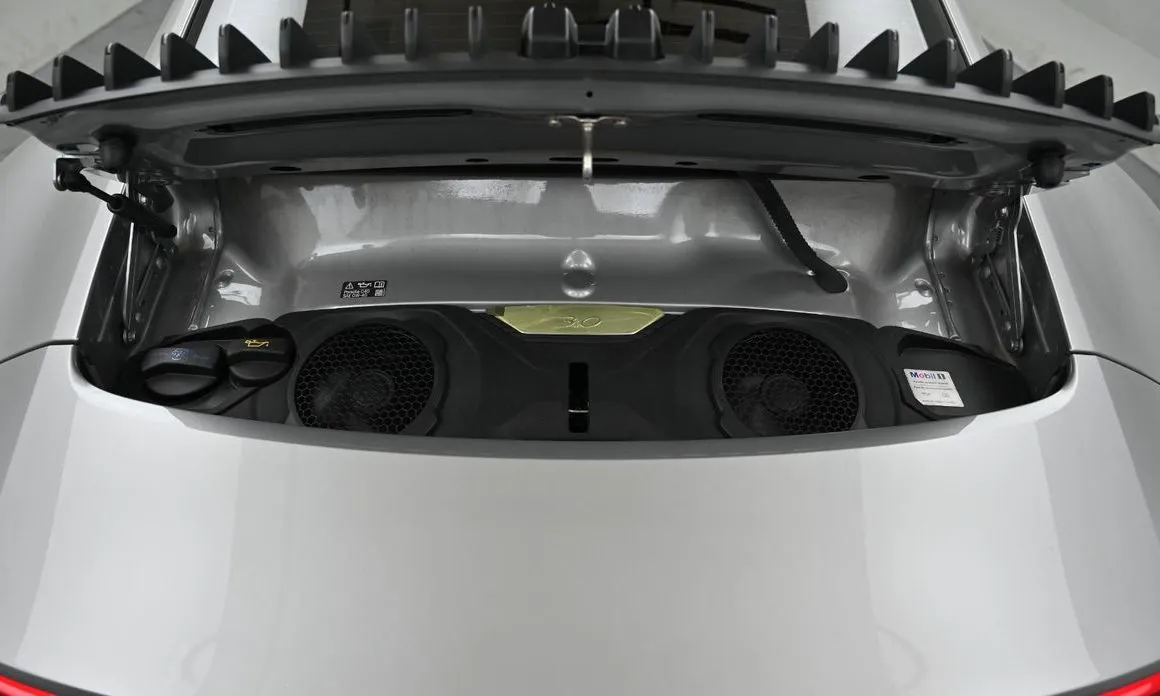 Porsche 911 2024 из KR, фото 10