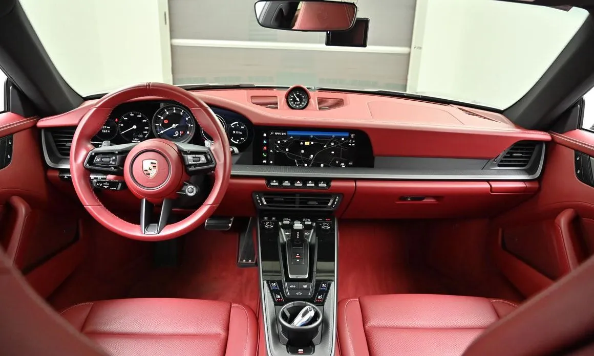 Porsche 911 2024 из KR, фото 8