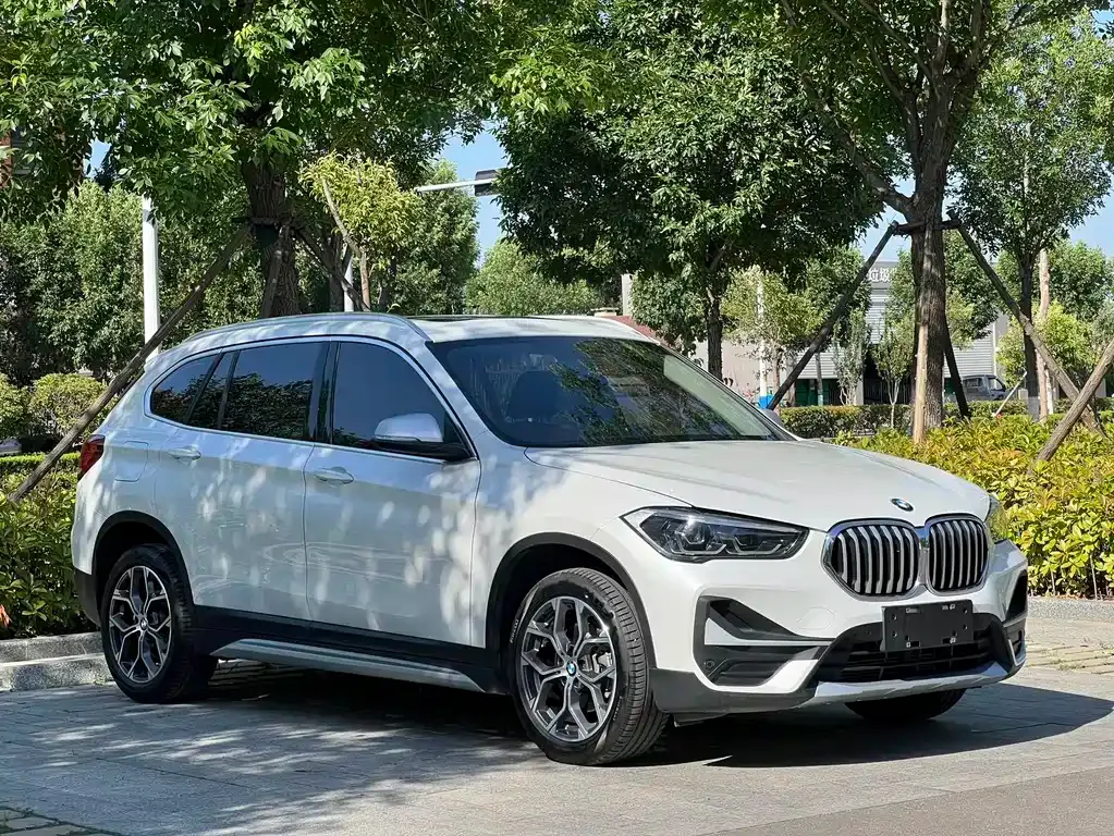 BMW X1 — фото 5