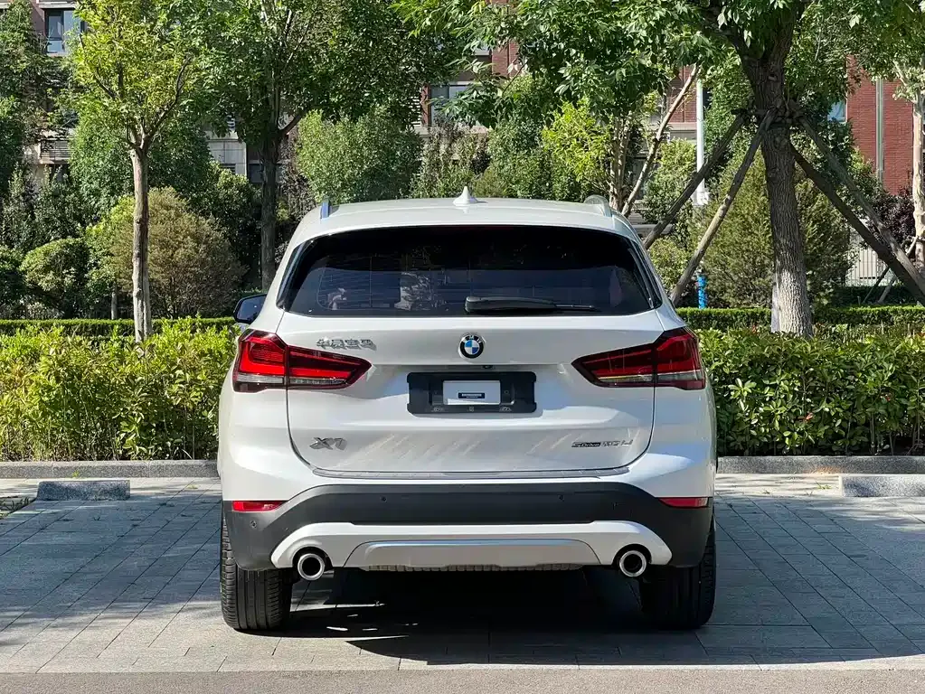 BMW X1 — фото 9