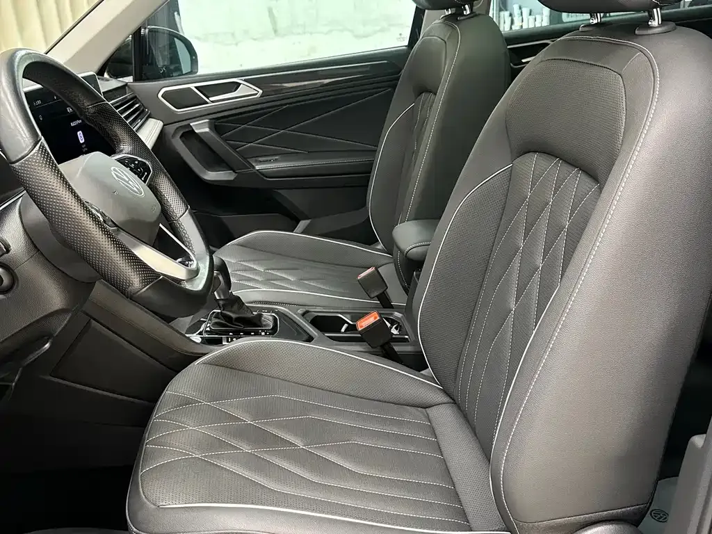 Volkswagen Tiguan L 2023 из CN, фото 6
