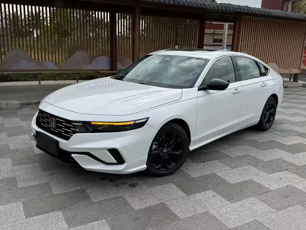 Honda Accord — фото 1