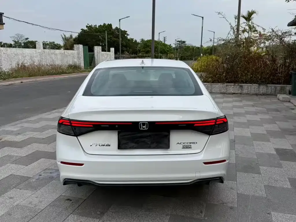 Honda Accord — фото 5