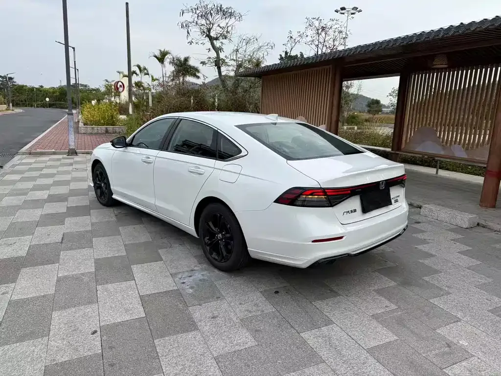 Honda Accord — фото 4