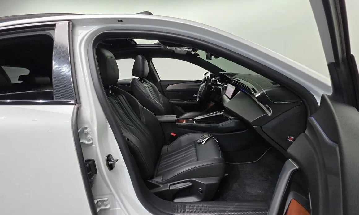 Peugeot 308 2023 из KR, фото 9