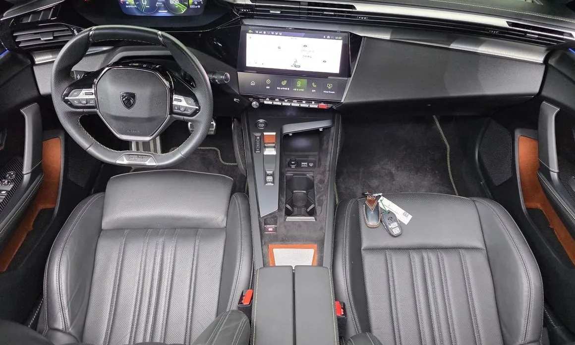 Peugeot 308 2023 из KR, фото 8