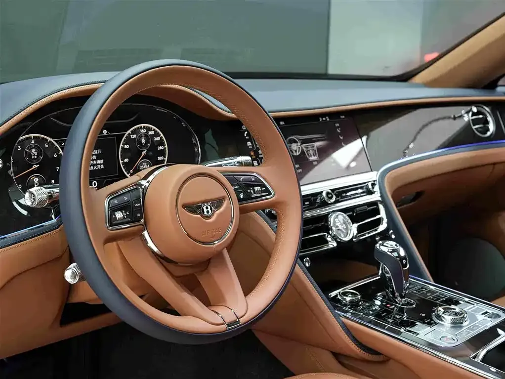 Bentley Flying Spur — фото 8
