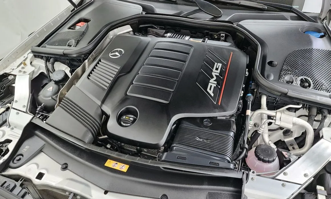 Mercedes-Benz E-Class 2023 из KR, фото 8
