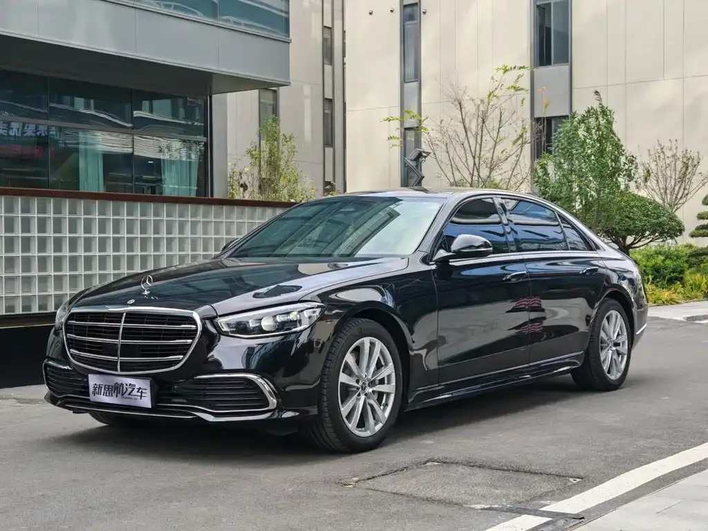 Mercedes-Benz S-Class — фото 1