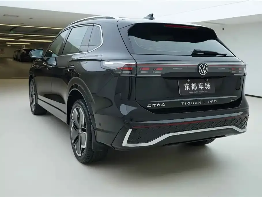 Volkswagen Tiguan L — фото 9