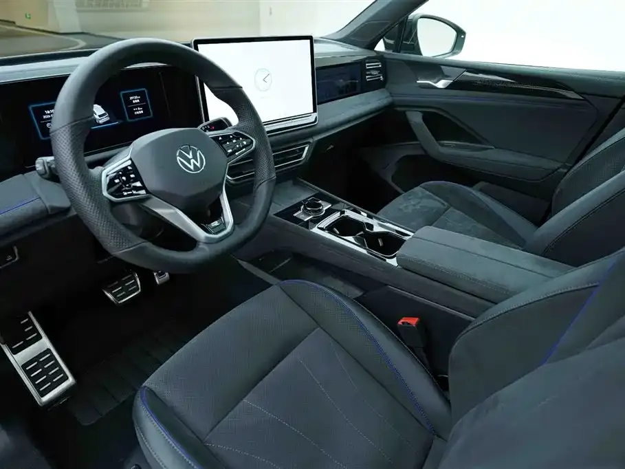 Volkswagen Tiguan L — фото 6