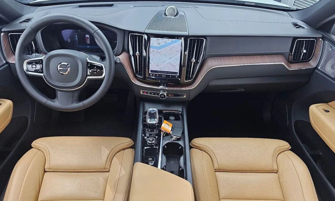 Volvo XC60 2024 из KR, фото 7