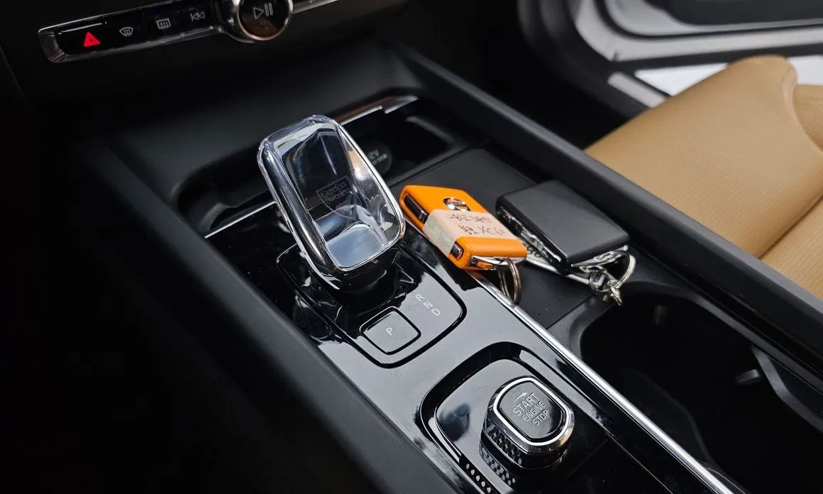 Volvo XC60 2024 из KR, фото 6