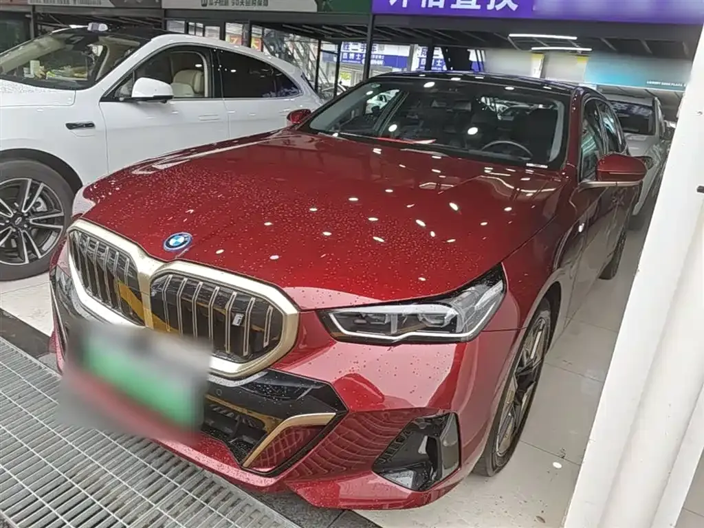BMW i5