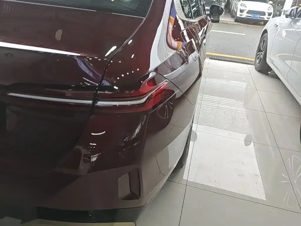 BMW i5 2024 из CN, фото 2