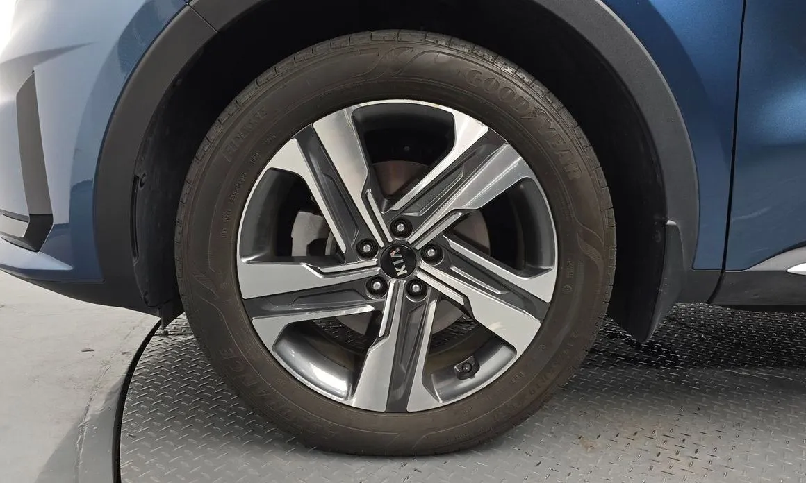 Kia Sorento — фото 10