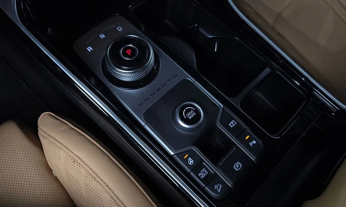 Kia Sorento — фото 5