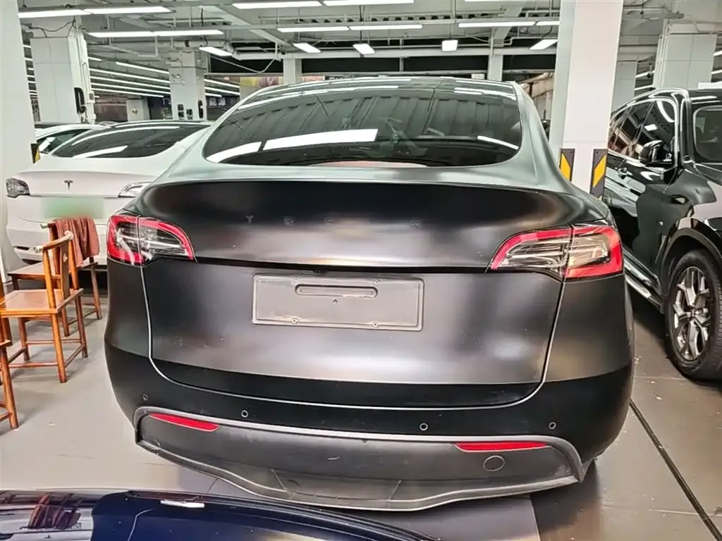 Tesla Model Y — фото 6