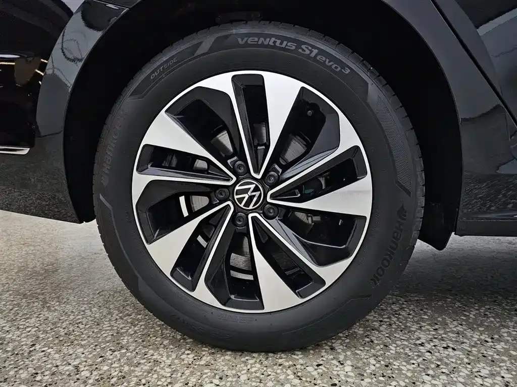 Volkswagen Passat 2025 из CN, фото 6