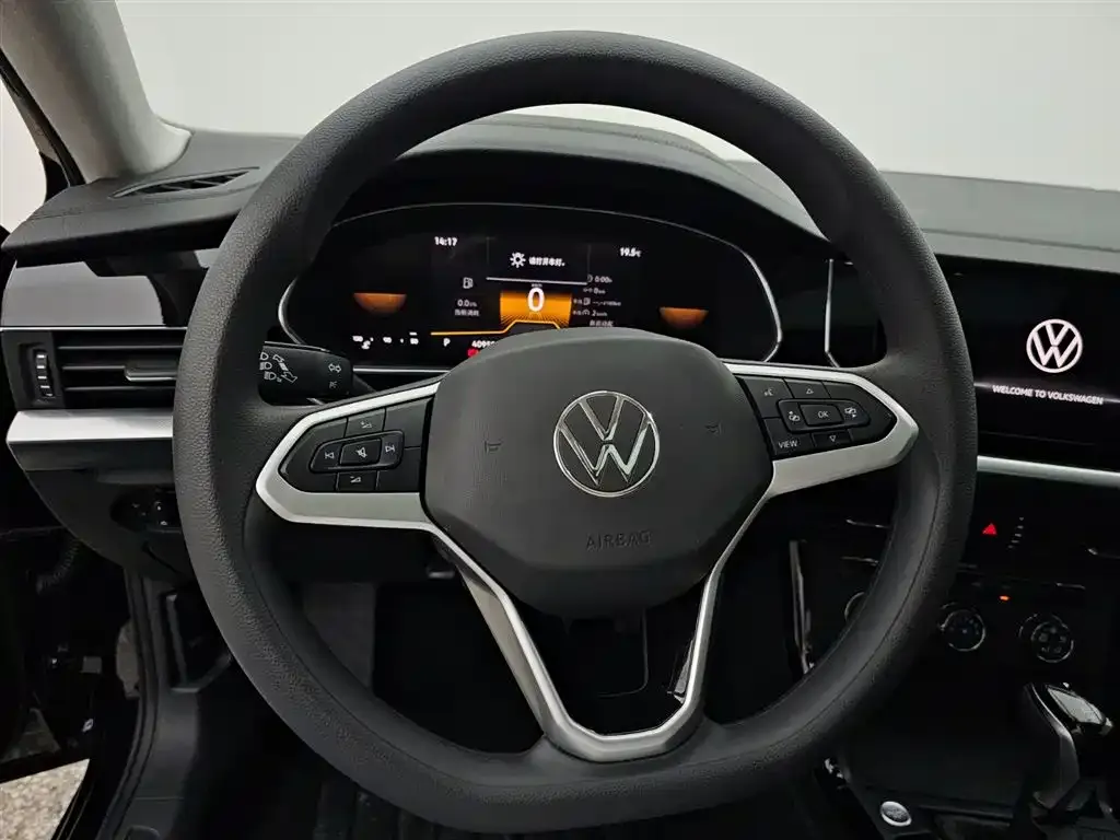 Volkswagen Passat 2025 из CN, фото 3