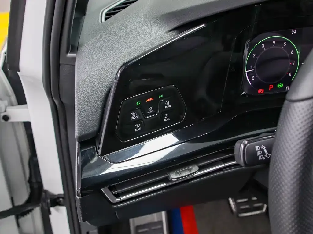 Volkswagen Golf 2021 из CN, фото 10