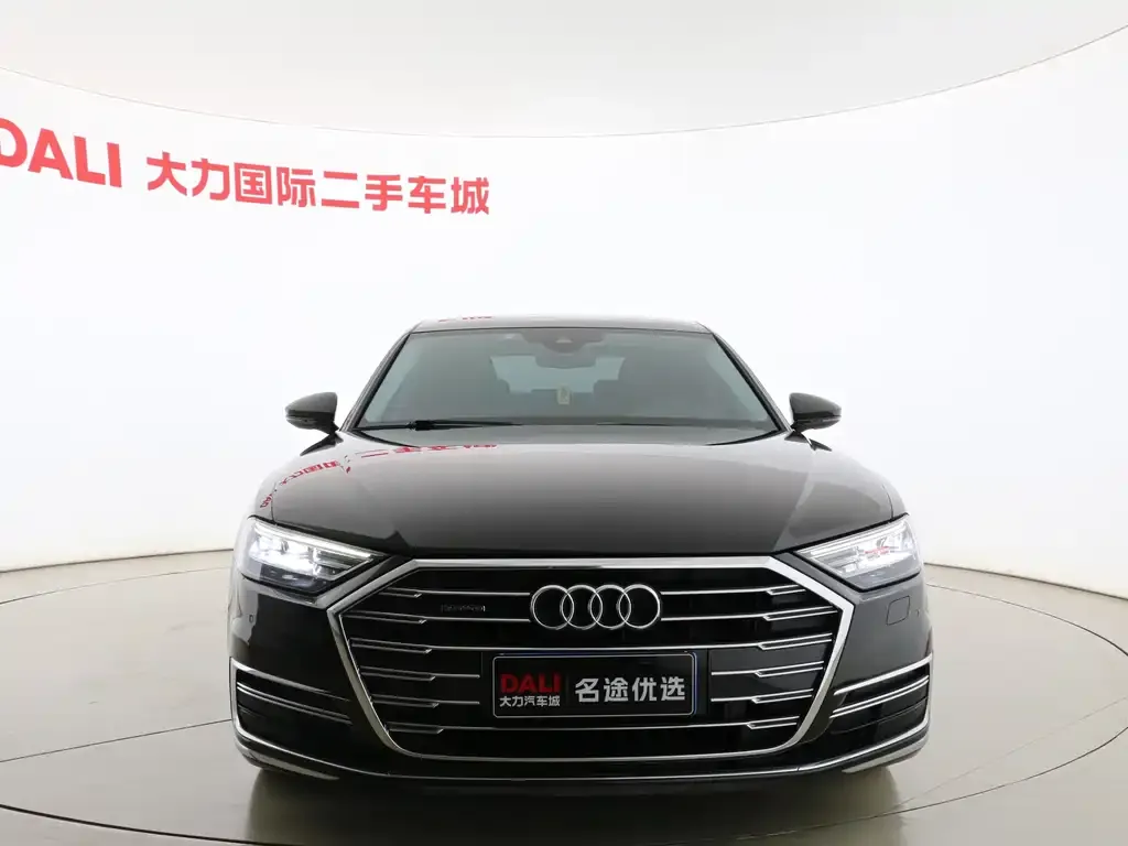 Audi A8 — фото 4
