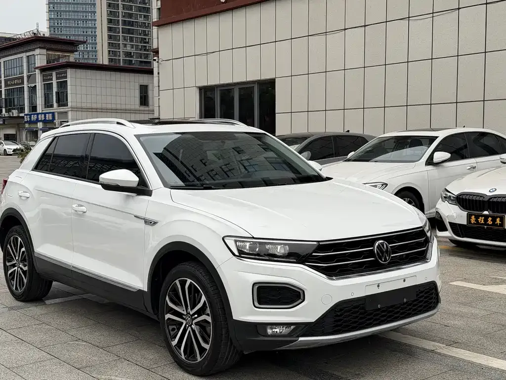 Volkswagen T-Roc — фото 6