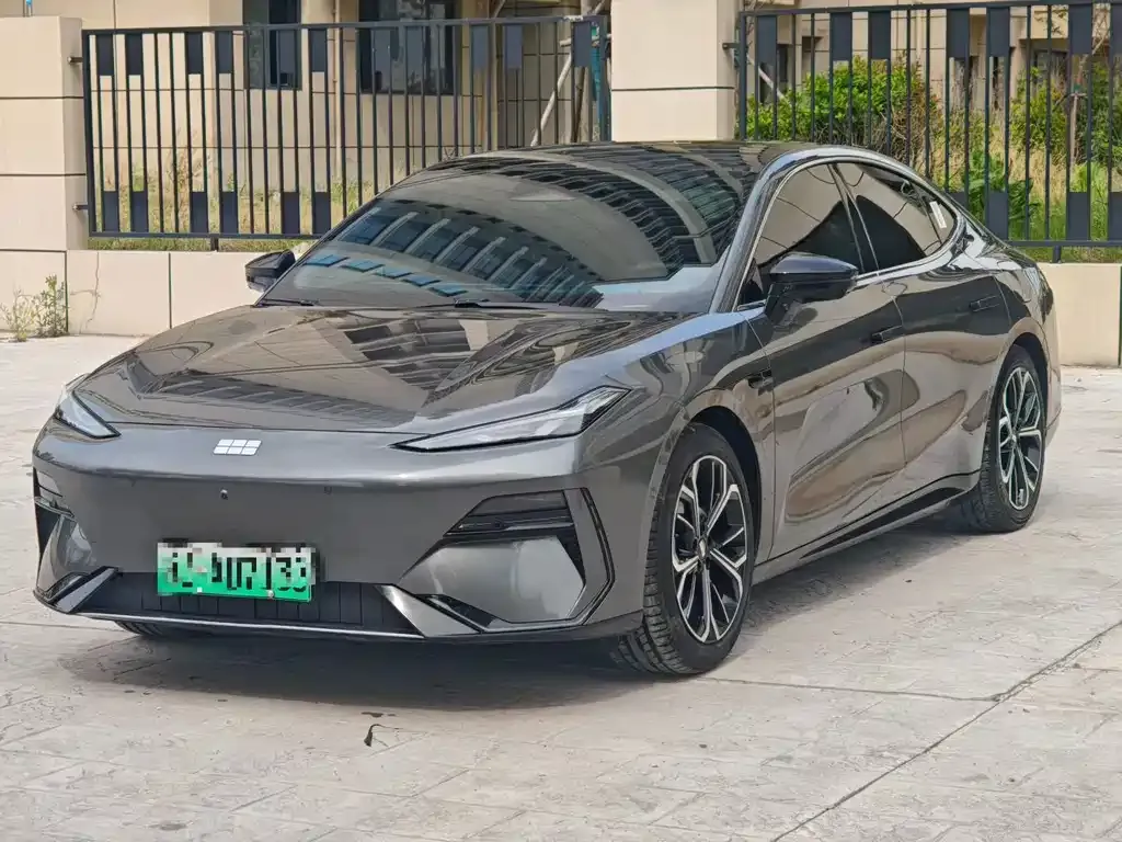 Geely Galaxy E8