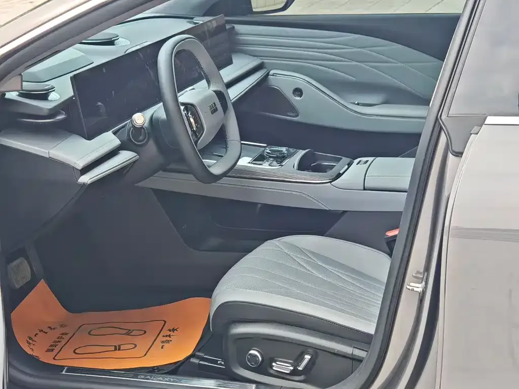 Geely Galaxy E8 2025 из CN, фото 2