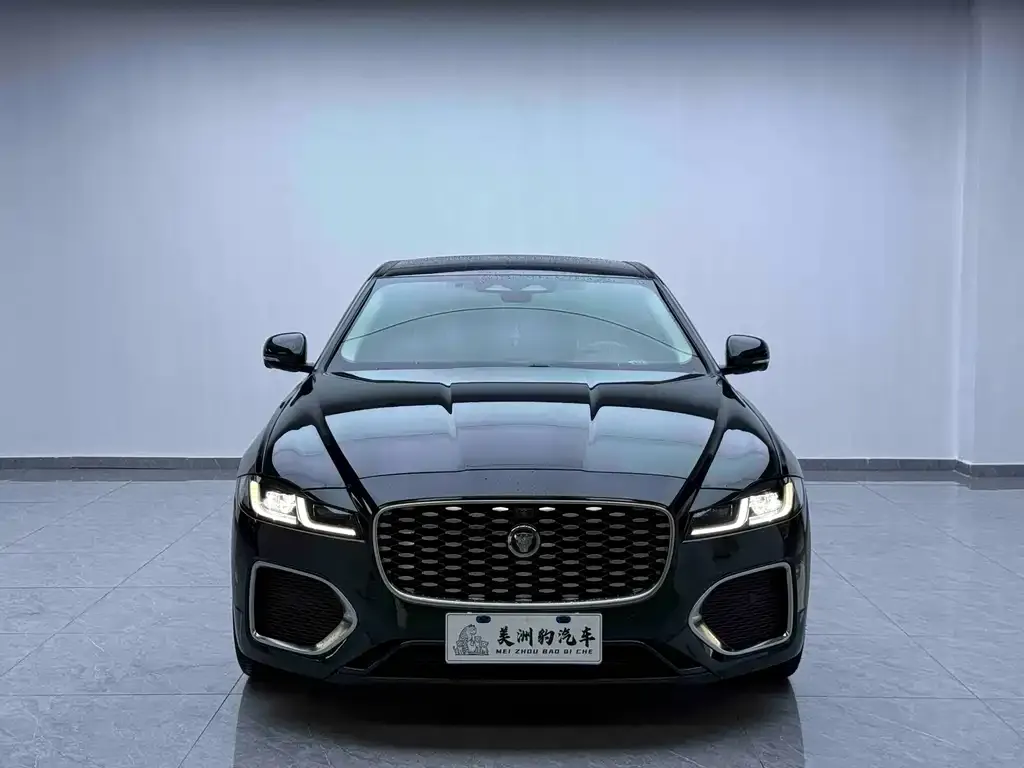 Jaguar XFL — фото 10