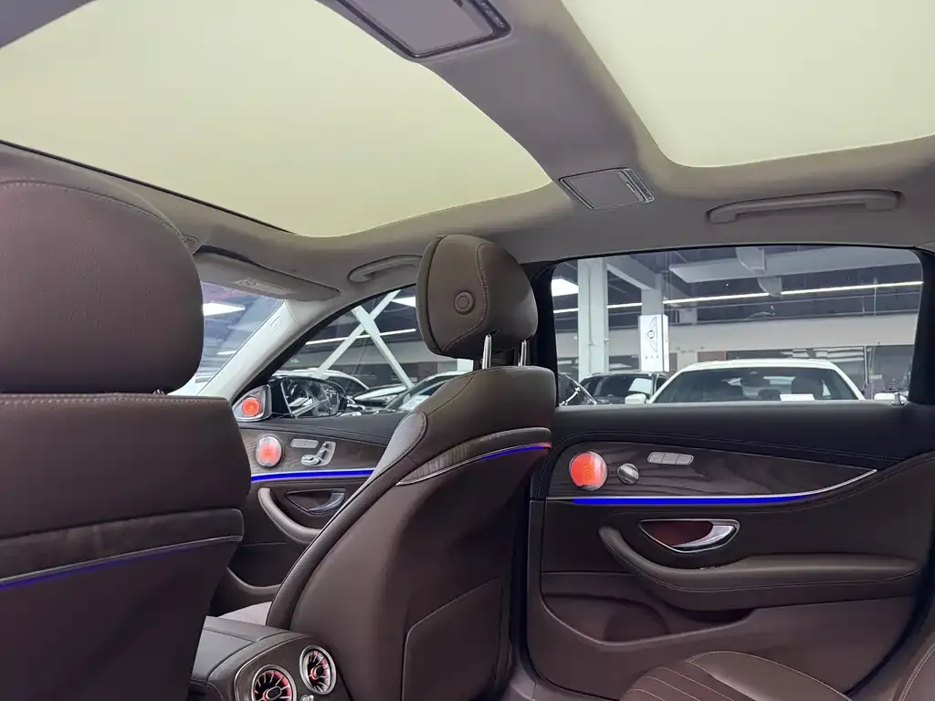 Mercedes-Benz E-Class 2022 из CN, фото 2