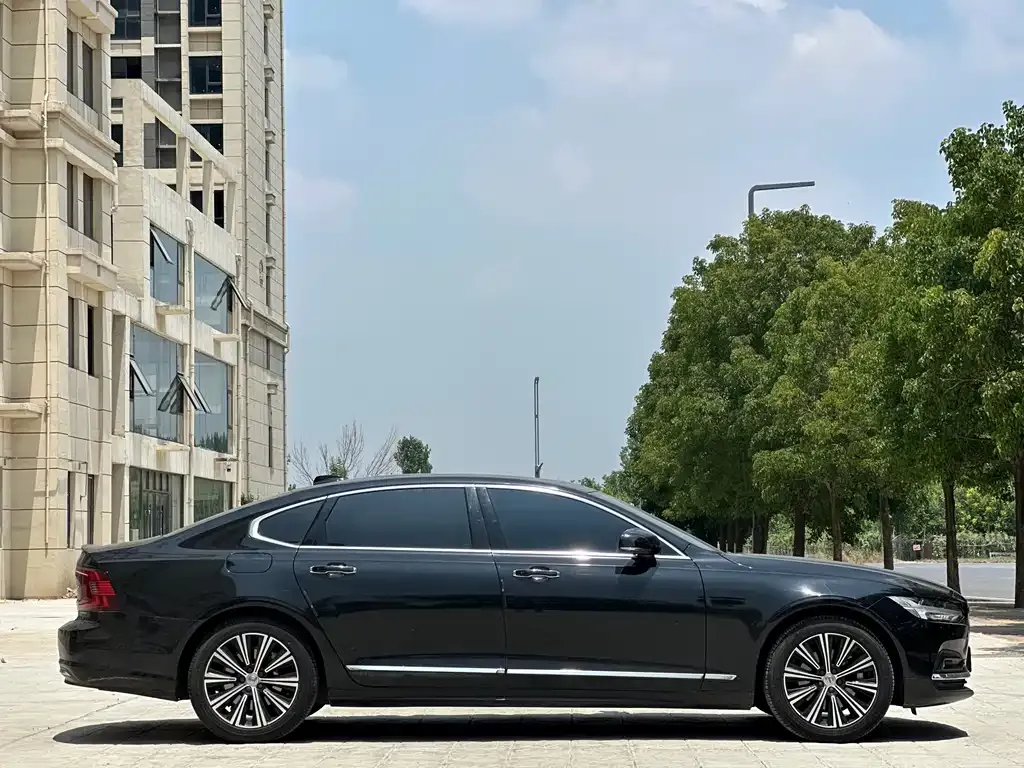 Volvo S90 — фото 4