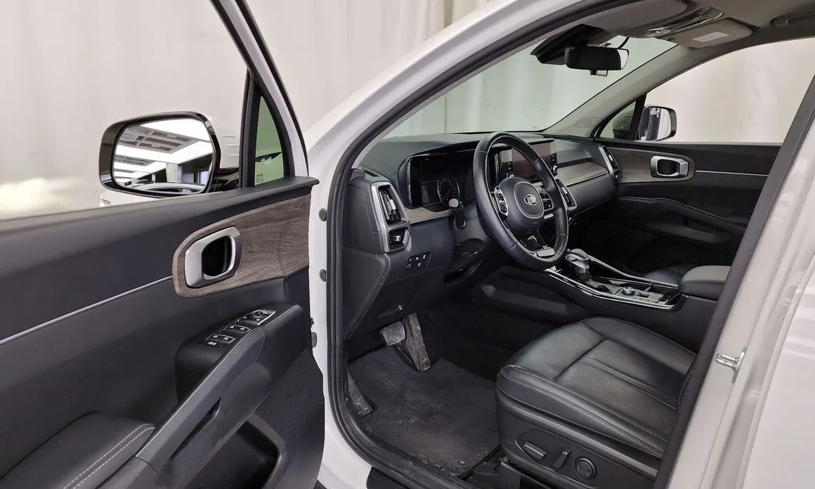 Kia Sorento — фото 6
