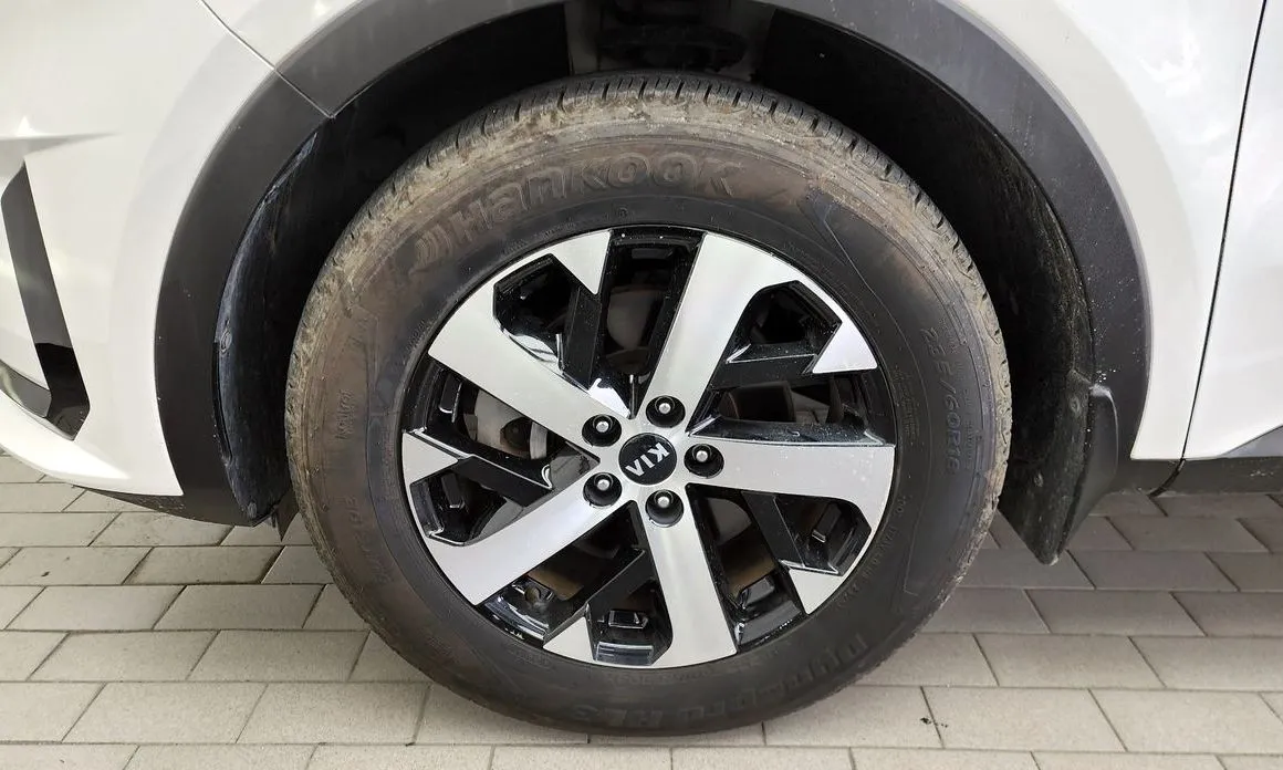 Kia Sorento — фото 10