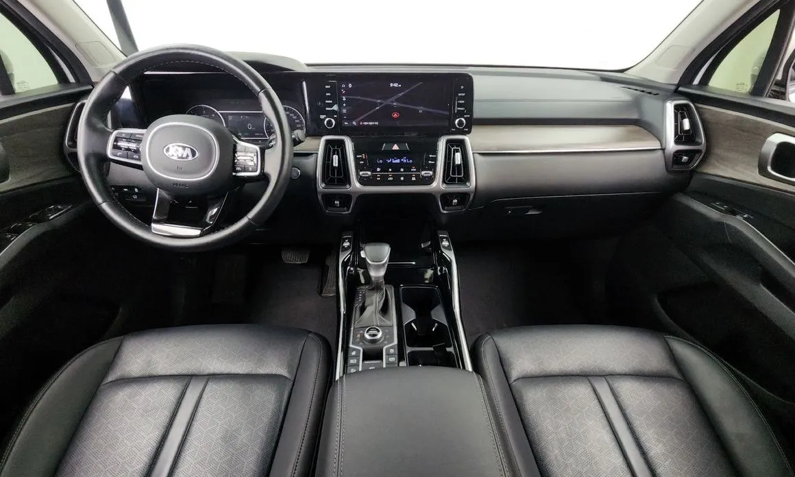 Kia Sorento — фото 8