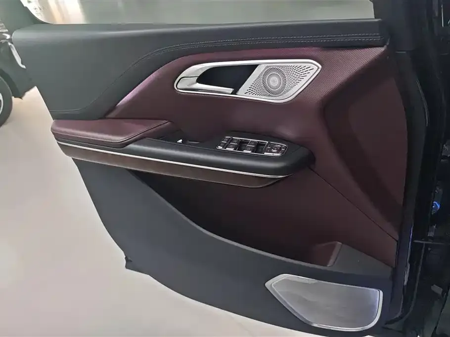Hongqi HQ9 2023 из CN, фото 3
